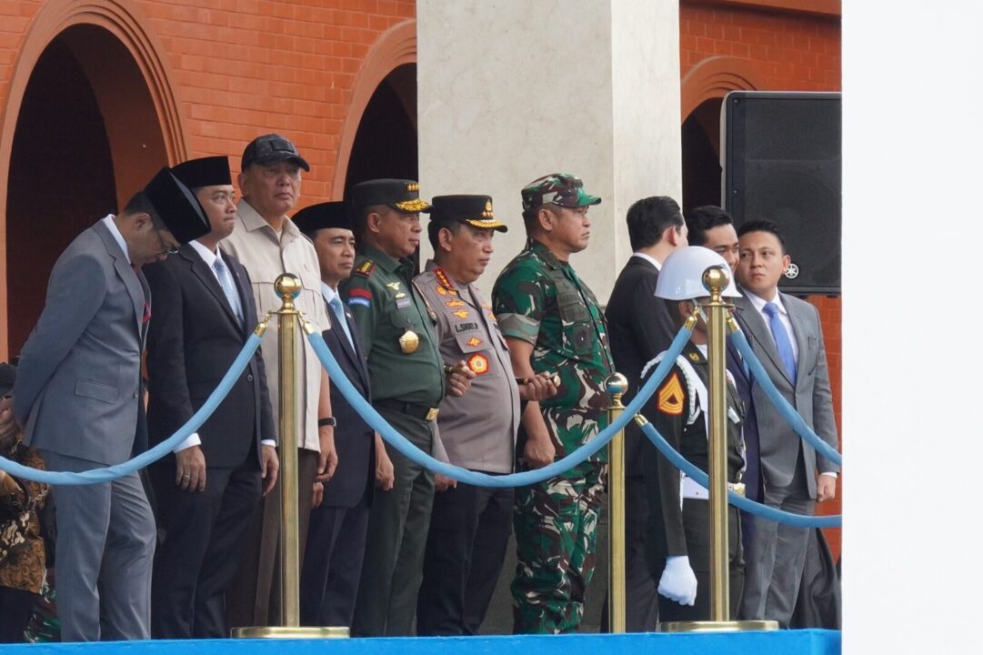 Kasad Sambut Kunjungan Presiden RI dan Presiden Prancis di Akademi Militer Magelang