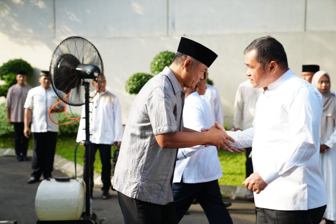 TNI AD Sembelih Ribuan Hewan Kurban, Teguhkan Semangat Berbagi di Idul Adha 1446 H