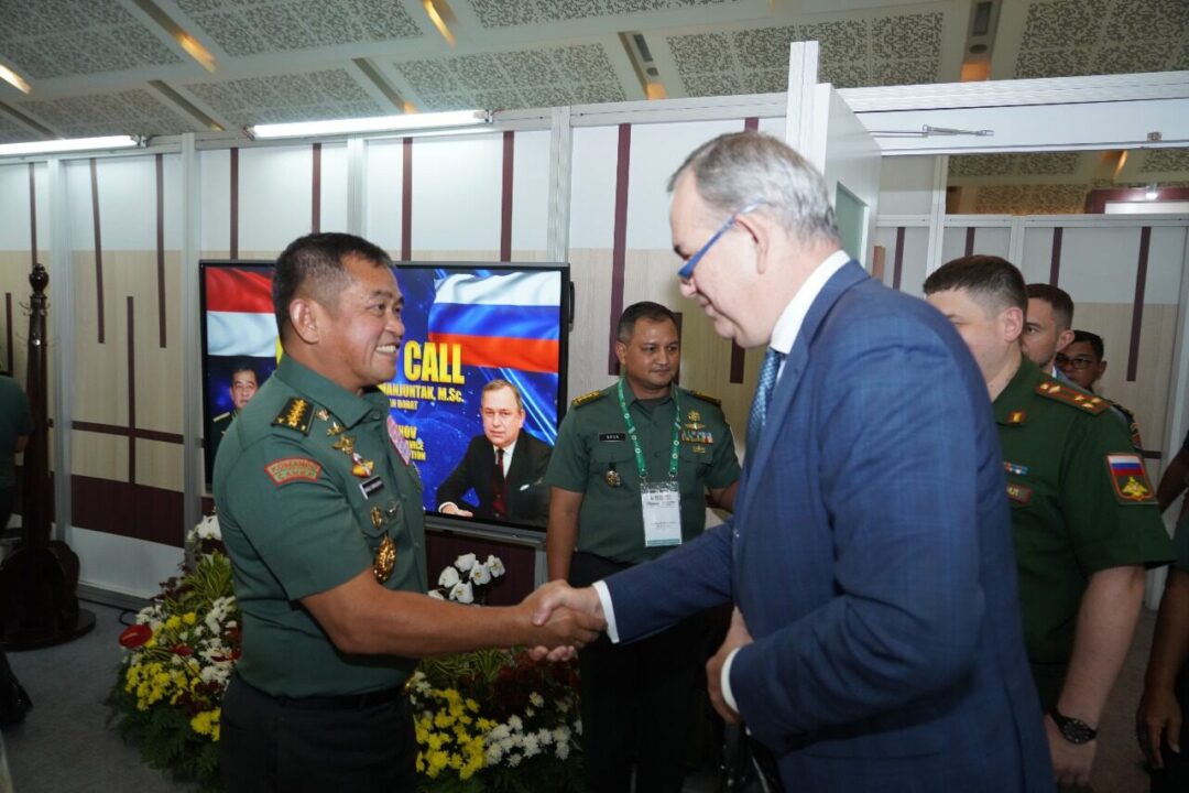 Perkuat Diplomasi Pertahanan, Kasad Gelar Pertemuan Strategis dengan Delegasi Negara Sahabat di Indo Defence 2025