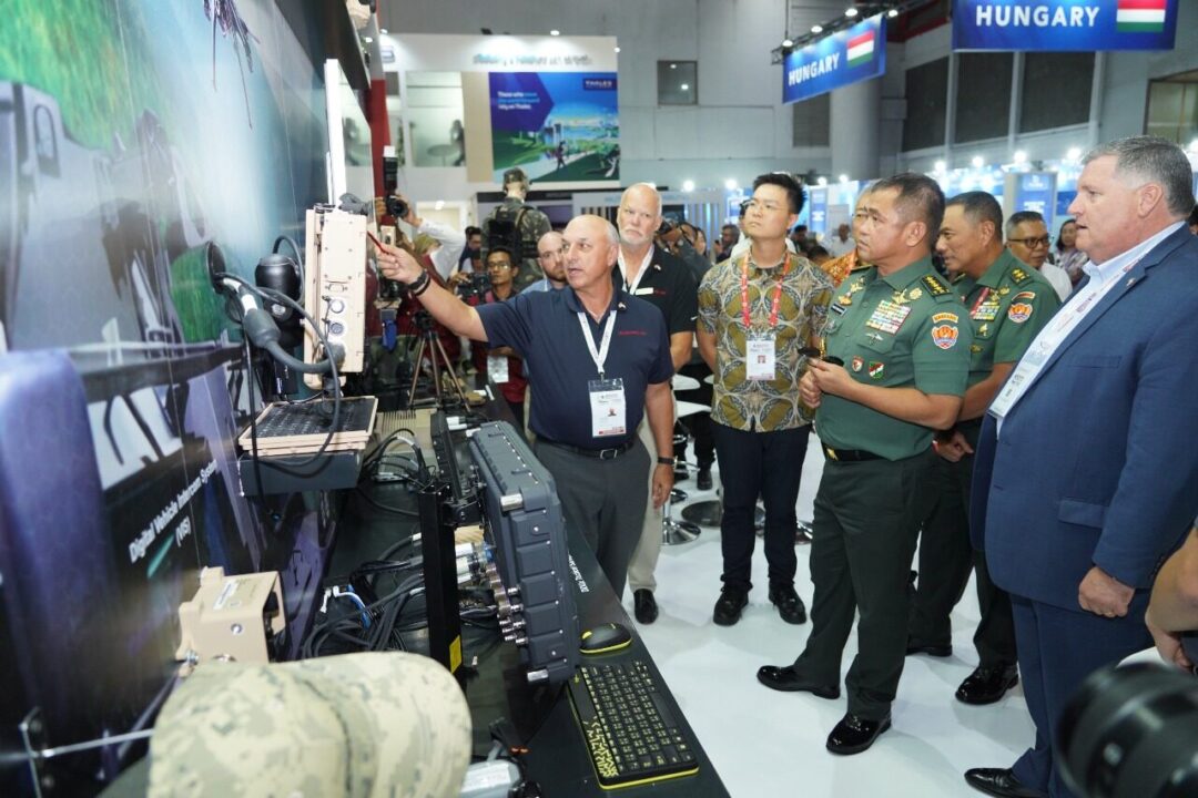 Hari Kedua Pameran Indo Defence 2025, Teknologi dan Kolaborasi Jadi Sorotan TNI AD
