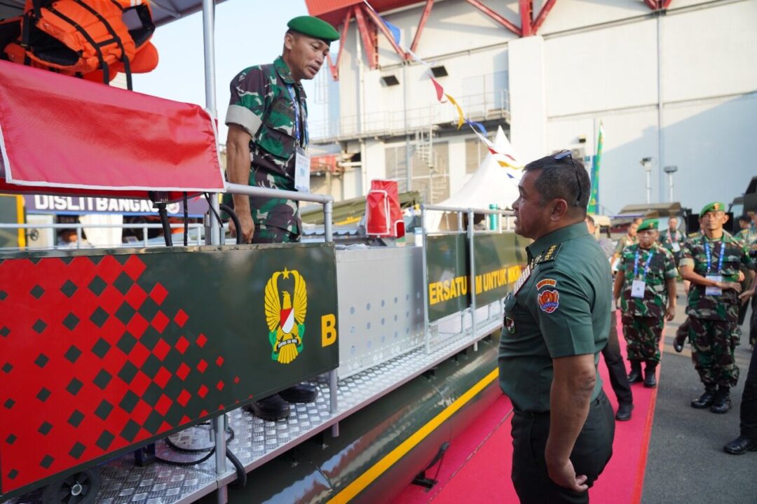 Hari Kedua Pameran Indo Defence 2025, Teknologi dan Kolaborasi Jadi Sorotan TNI AD