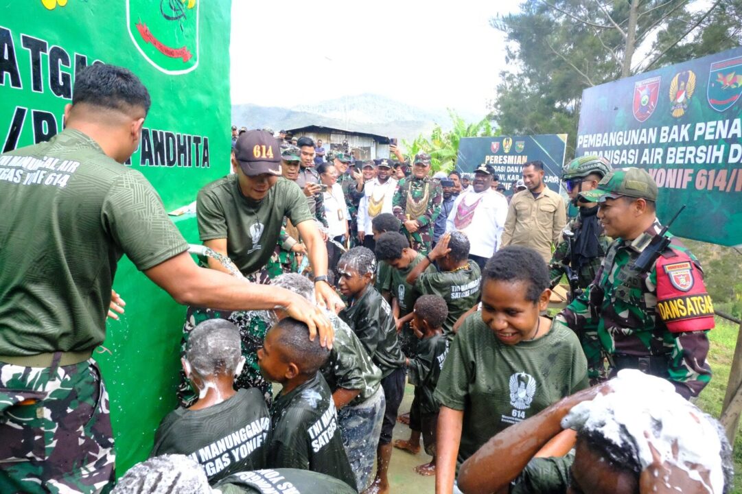 Cahaya Harapan dari Pegunungan Papua: TNI AD Hadirkan Terang di Malagai