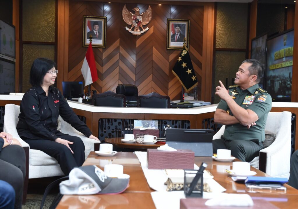 Dari Medan Tugas ke Panggung Inspirasi: Kasad Terima Penghargaan News Maker 2024 dari IDN Times