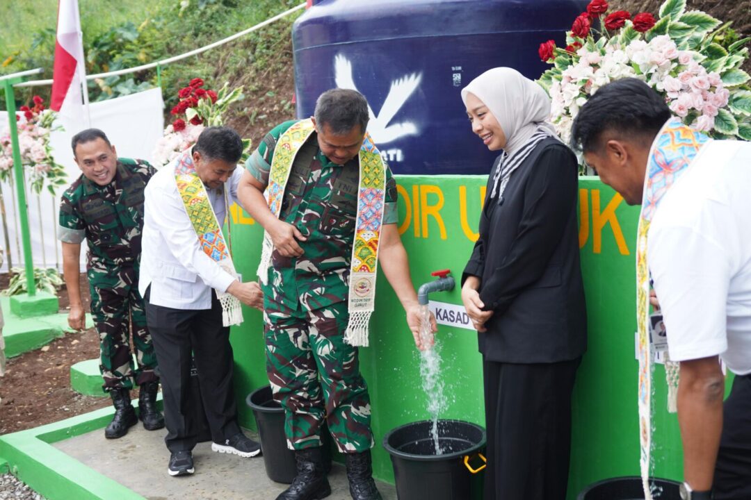 Kasad Luncurkan Program Pemeliharaan Situ Bagendit: Dari Bersih-Bersih Danau hingga Sumur Bor untuk Warga