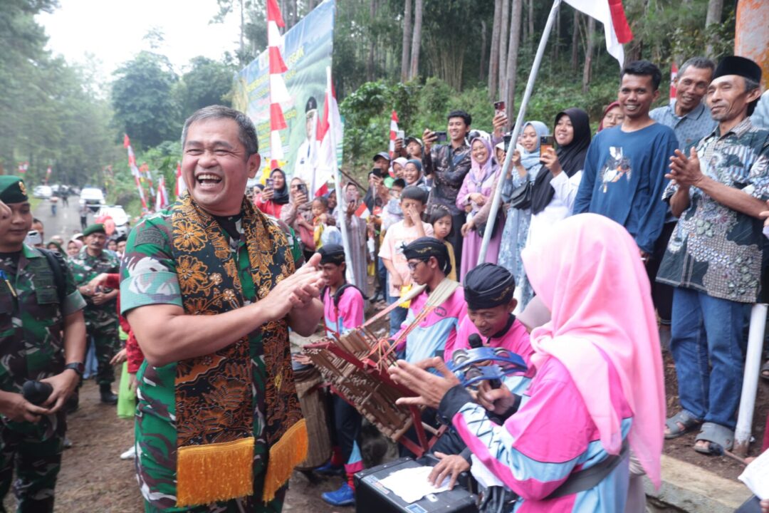 Air Mengalir, Asa pun Tumbuh: Kasad Resmikan Fasilitas Pengairan untuk Petani Brebes