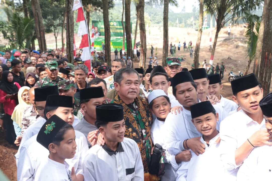 Air Mengalir, Asa pun Tumbuh: Kasad Resmikan Fasilitas Pengairan untuk Petani Brebes