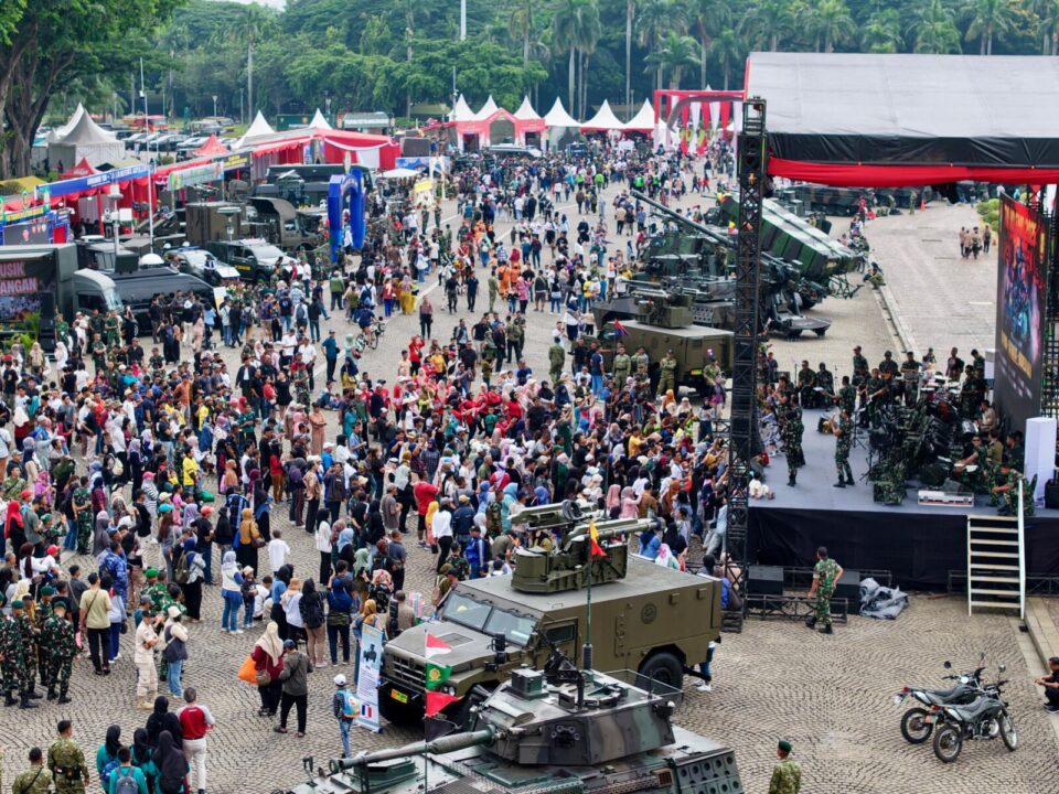 Hari Pertama TNI AD Fair 2025, Stand Rekrutmen Prajurit Jadi Magnet Pangunjung