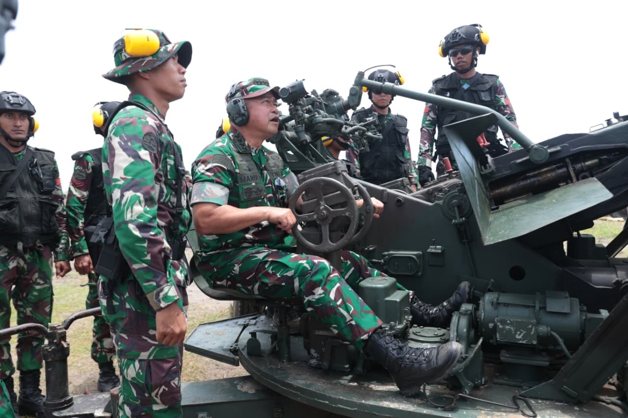 Pastikan Kesiapan Tempur dan Profesionalisme Prajurit, Kasad Tinjau Latbakjatrat Arhanud Terintegrasi