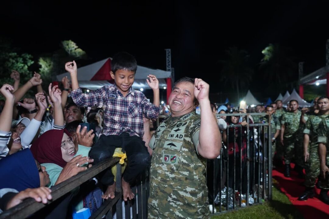 Pesta Rakyat Rawalo, Momen Kasad Berbaur dengan Masyarakat