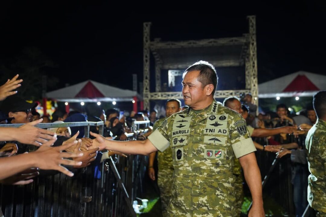 Pesta Rakyat Rawalo, Momen Kasad Berbaur dengan Masyarakat