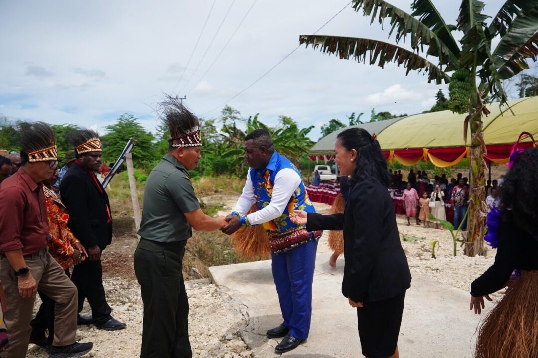 Bangun Toleransi di Papua, Kodam XVII/Cenderawasih Resmikan Gereja GSJA Solideo Arso 4
