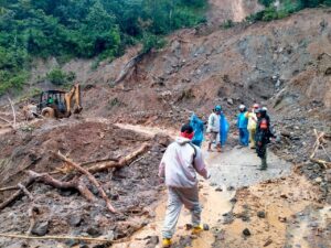 Dandim 0212/TS Kerahkan Personel Tangani Banjir, Longsor, dan Putusnya Jembatan di Madina
