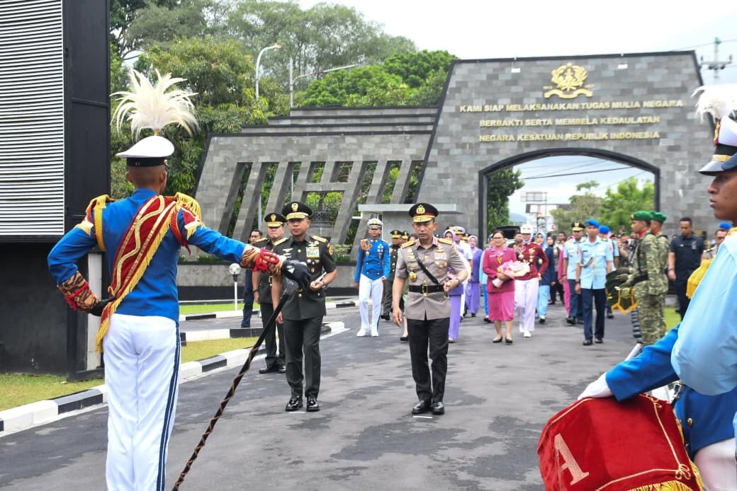 Wakasad Hadiri Wisuda 1621 Prabahatar Akademi TNI dan Akademi Kepolisian RI
