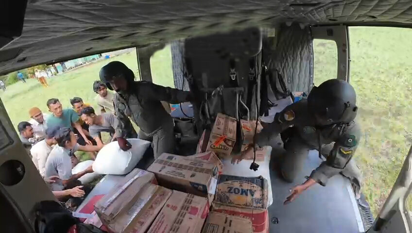 Akses Darat Terbatas, TNI AD Salurkan Logistik ke Bener Meriah dan Aceh Tengah Lewat Udara