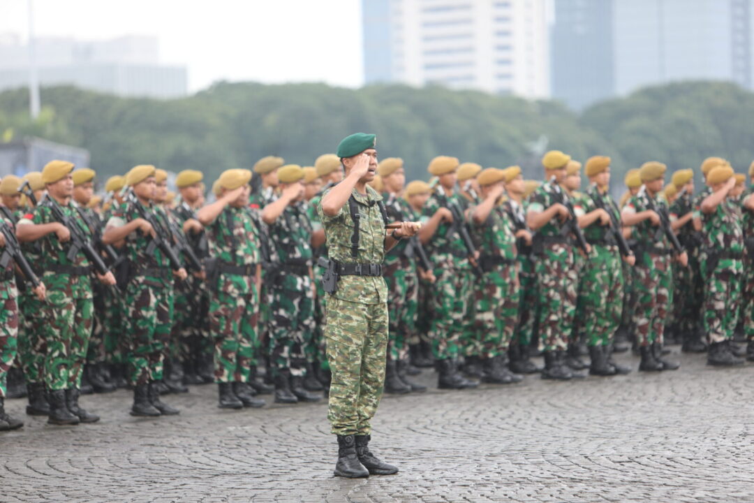 Siaga Pengamanan Sambut Tahun Baru 2026, TNI AD Selenggarakan Apel Gelar Satuan