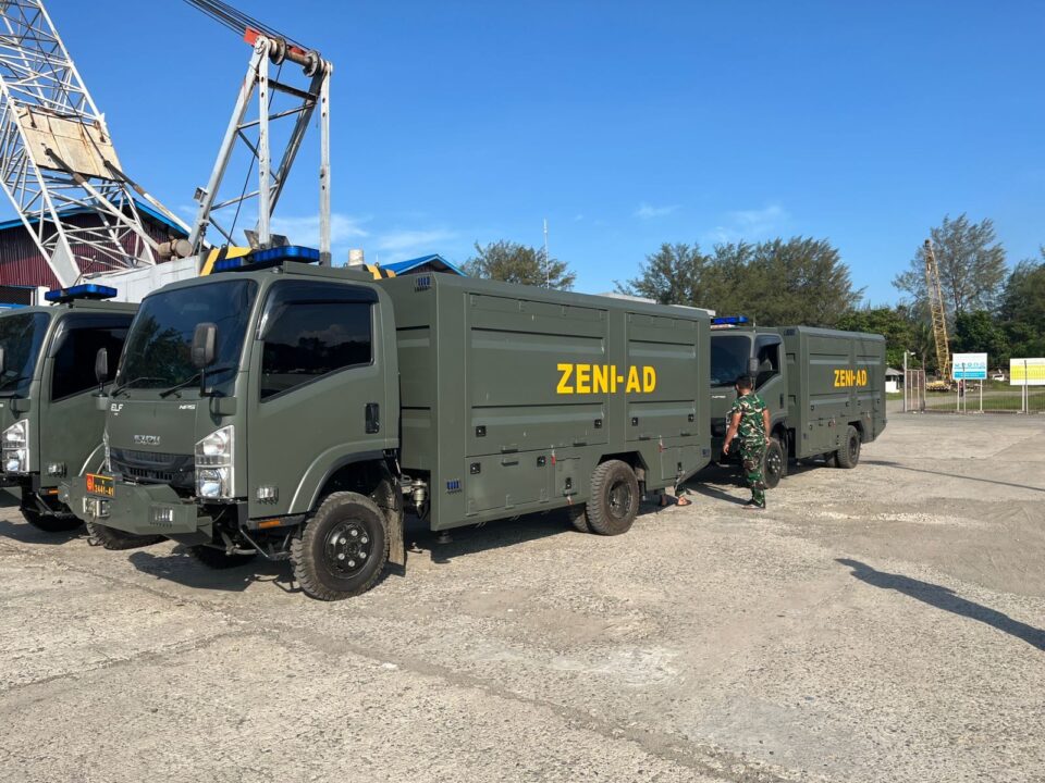 TNI AD All Out Kerahkan Personel dan Peralatan, Percepat Pemulihan Banjir Aceh