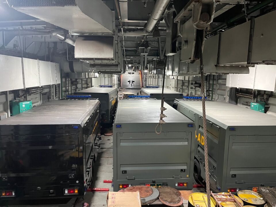 TNI AD All Out Kerahkan Personel dan Peralatan, Percepat Pemulihan Banjir Aceh