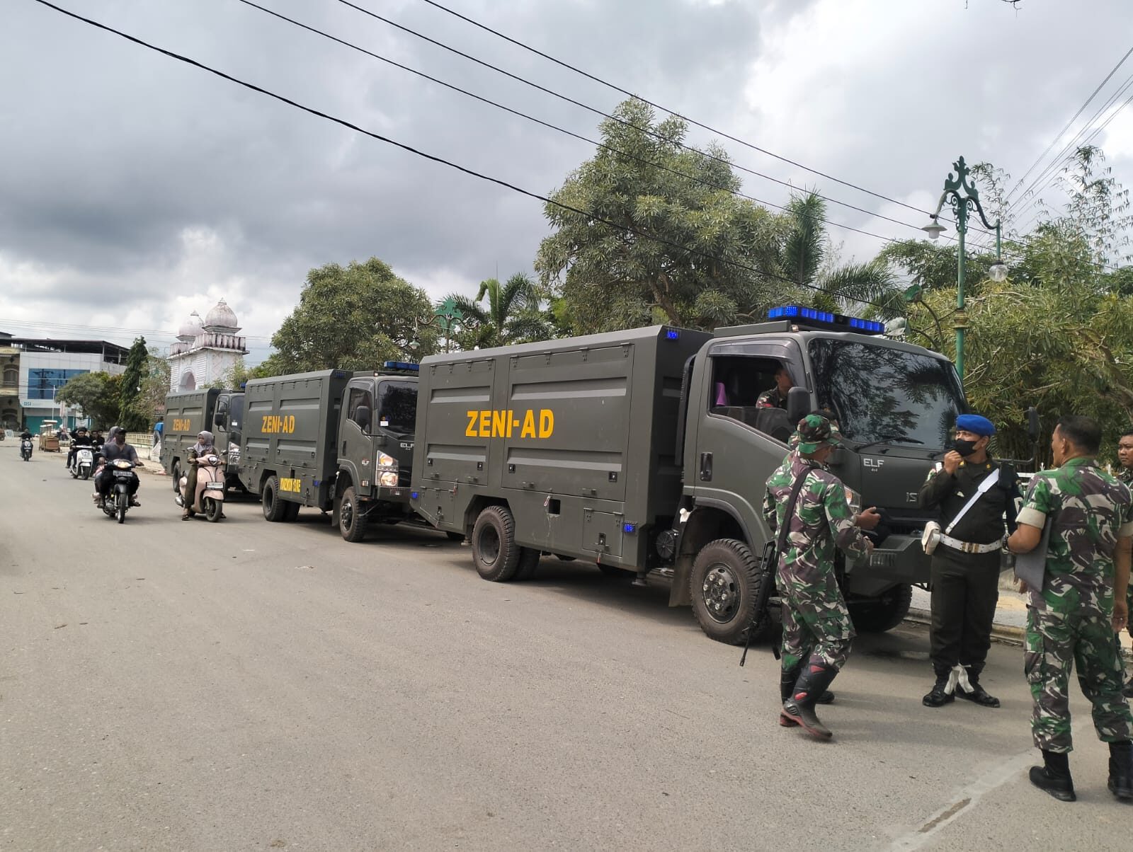 TNI AD All Out Kerahkan Personel dan Peralatan, Percepat Pemulihan Banjir Aceh