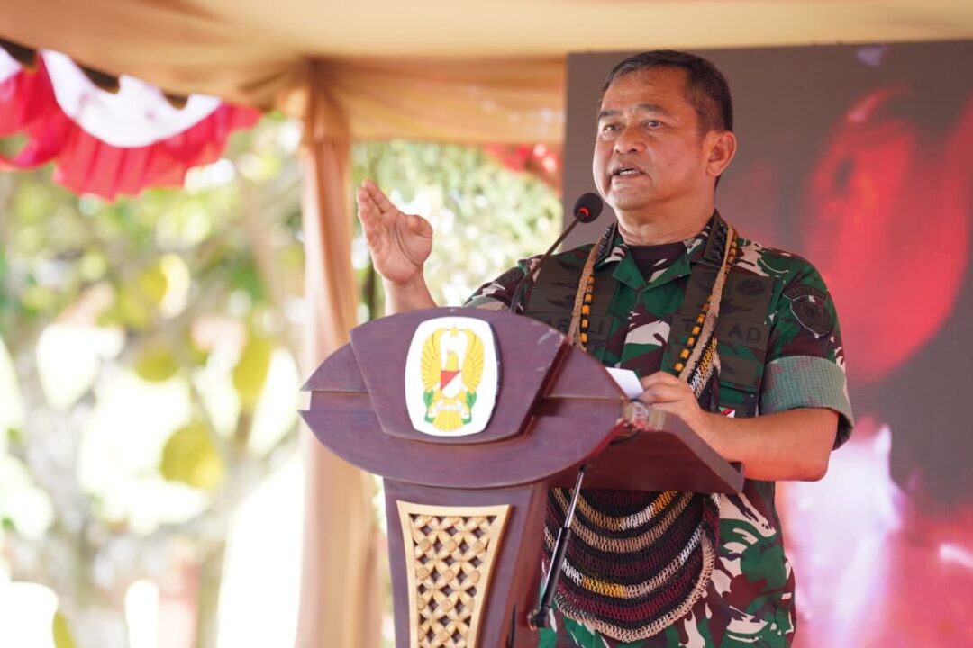 Mengalirkan Harapan, Kasad Resmikan 37 Sumber Air Bersih dan Hasil Renovasi RTLH di Papua Tengah