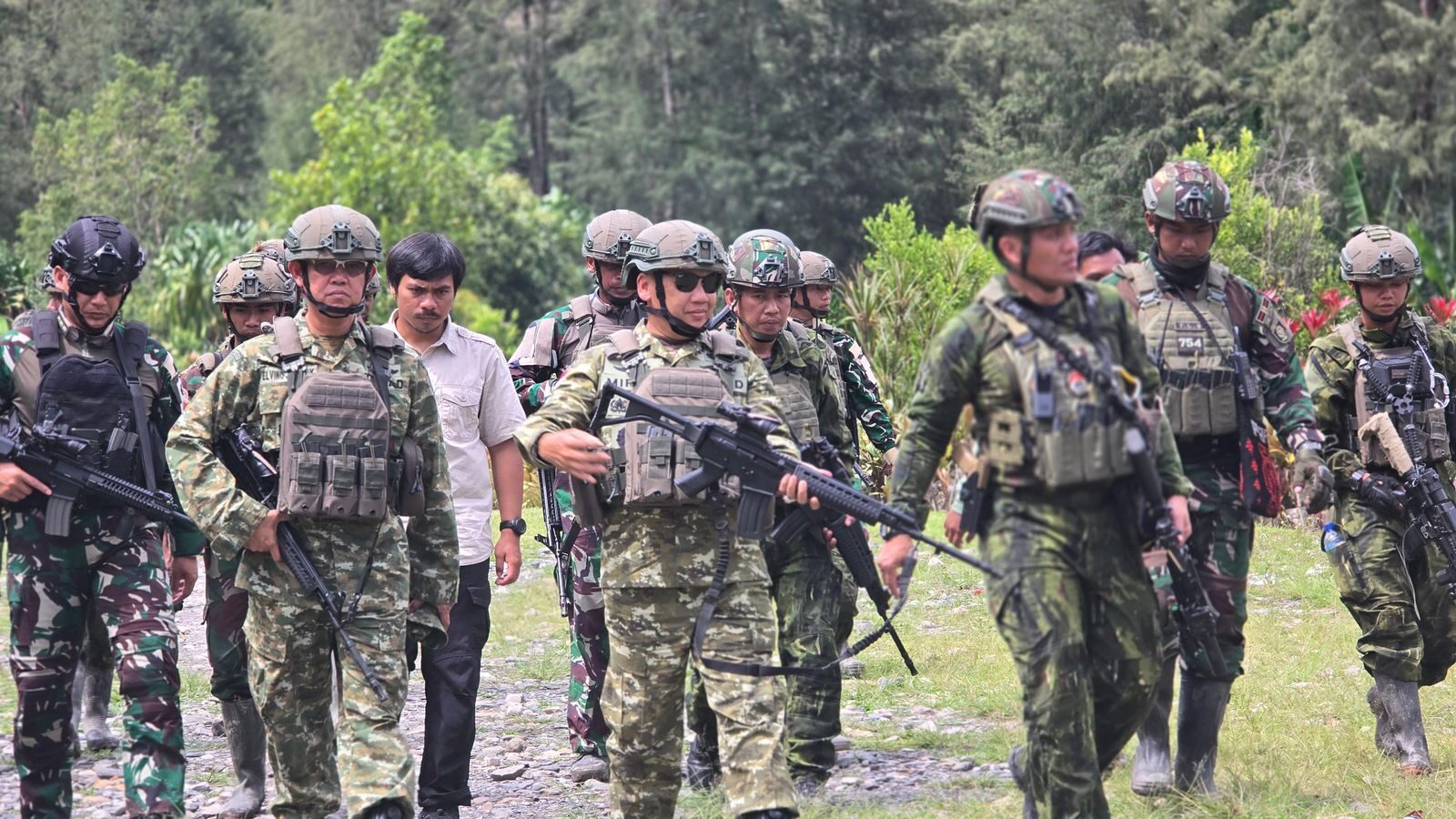 Lima Hari Menjabat, Pangdam XIII/Merdeka Kunjungi Prajurit di Daerah Operasi