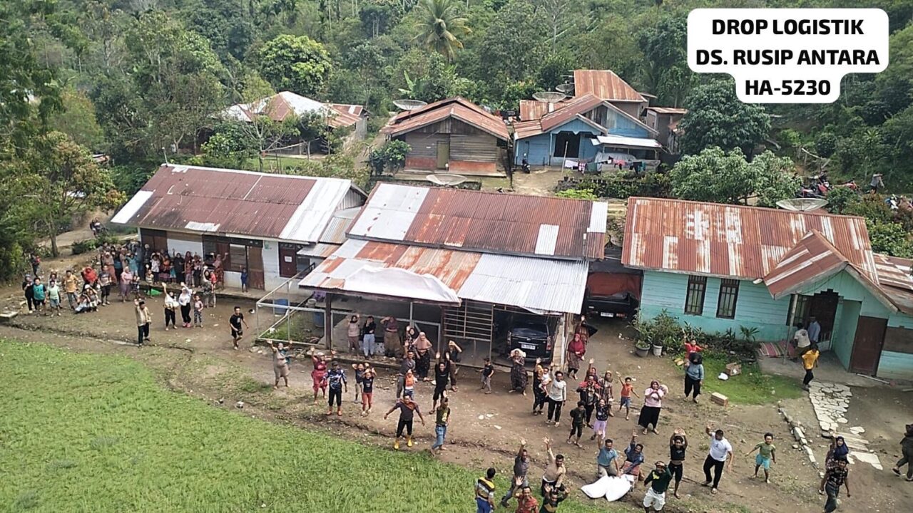 Akses Darat Terbatas, TNI AD Salurkan Logistik ke Bener Meriah dan Aceh Tengah Lewat Udara