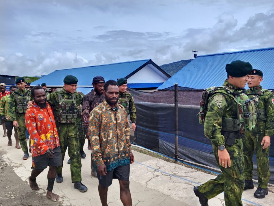 Tujuh Mantan Anggota TPNPB - OPM Ikrar Setia Kepada NKRI