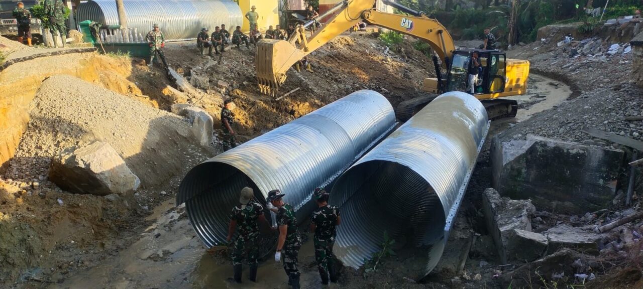 Akses Terputus Mulai Dipulihkan, Satgas Gulbencal Kodam I/BB Bangun Jembatan Aramco