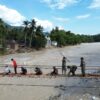 Prajurit Kodam IM Bersama Warga Rampungkan Perbaikan Jembatan Gantung di Aceh Tenggara