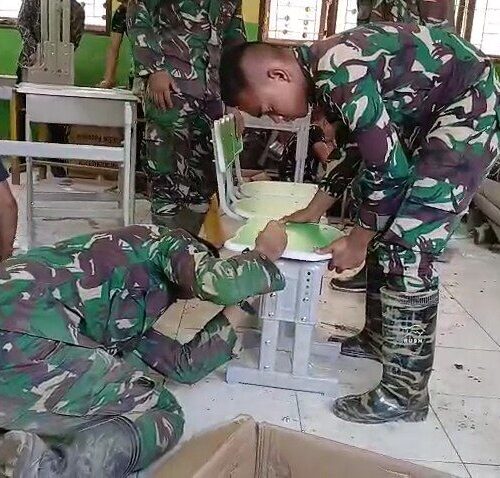 TNI Pulihkan MIN 2 Pidie Jaya Pasca Tertimbun Lumpur Banjir Bandang