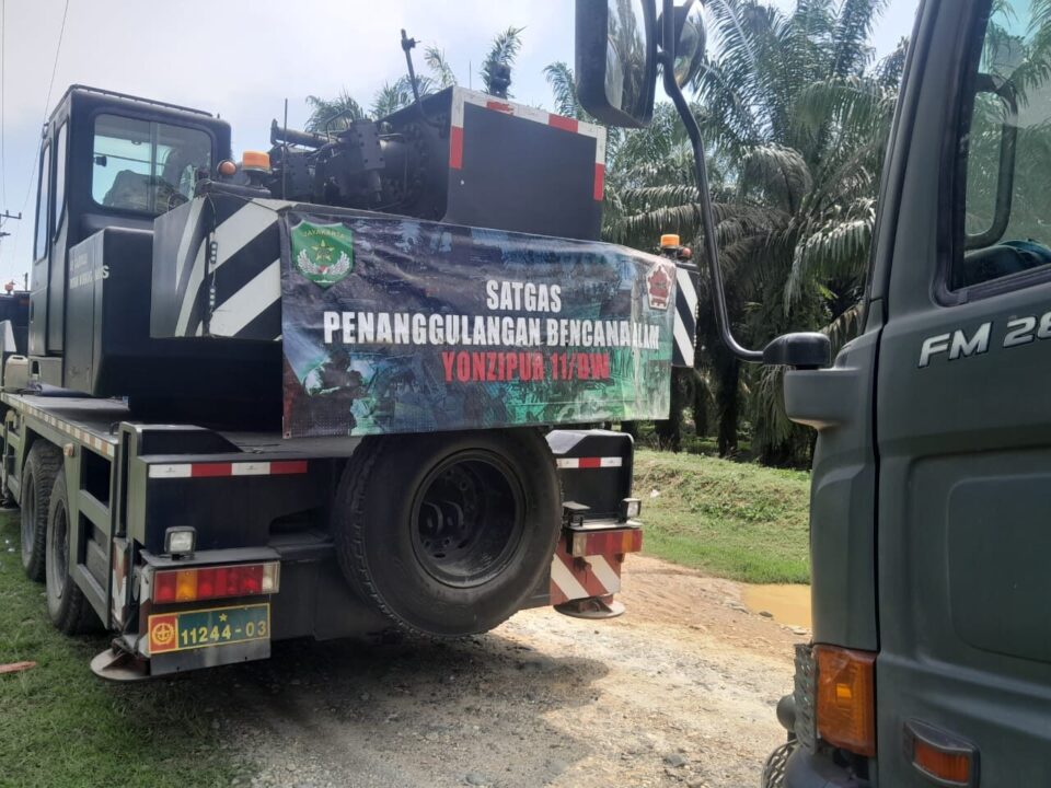 TNI AD Mulai Bangun Jembatan Bailey di Langkat, Pulihkan Akses Antar Desa