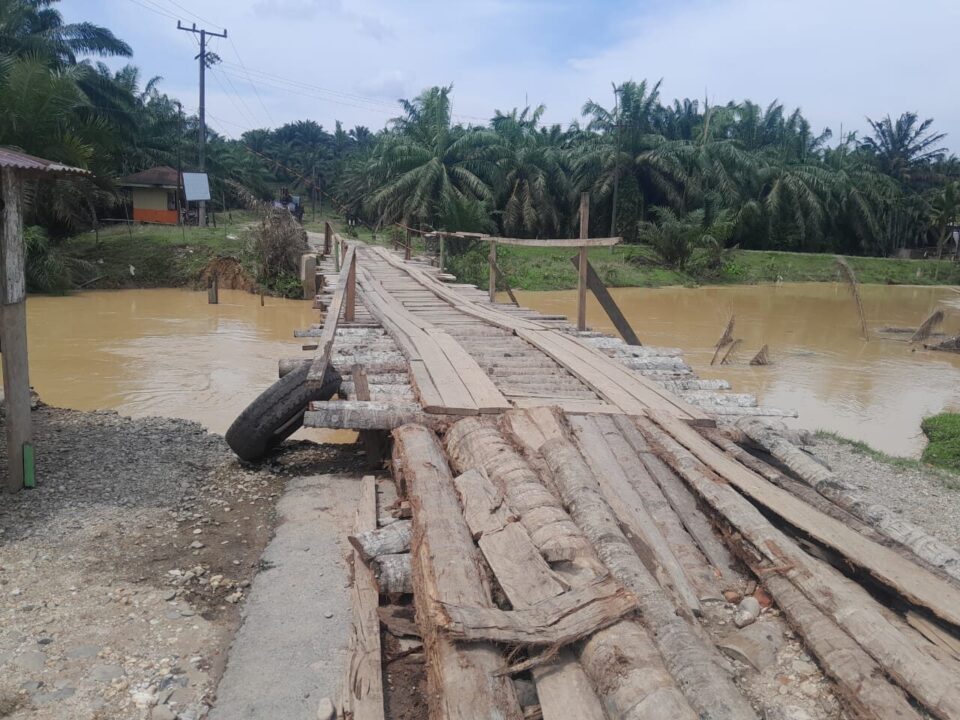 TNI AD Mulai Bangun Jembatan Bailey di Langkat, Pulihkan Akses Antar Desa