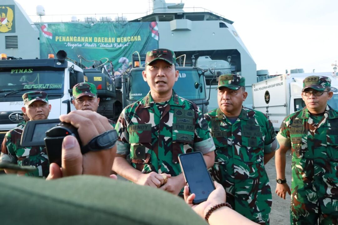 Almatzi Bantuan Kasad untuk Penanganan Bencana Sumut Tiba di Pelabuhan Belawan