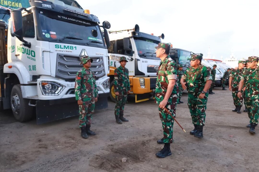 Almatzi Bantuan Kasad untuk Penanganan Bencana Sumut Tiba di Pelabuhan Belawan