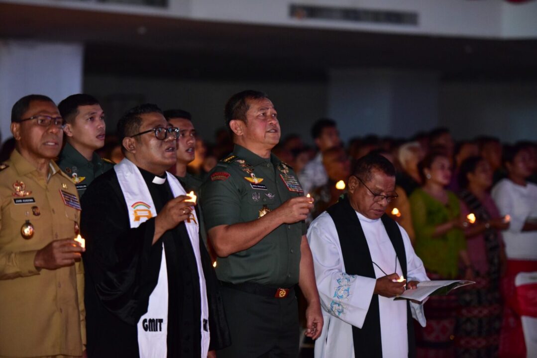 Natal Bersama di Kupang, Kasad Ajak Prajurit Jembatani Program Pemerintah dan Rakyat