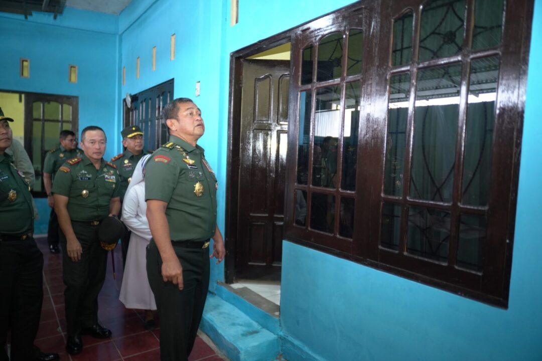 Peduli Masa Depan Bangsa, Kasad Tinjau Renovasi Panti Asuhan di Kupang