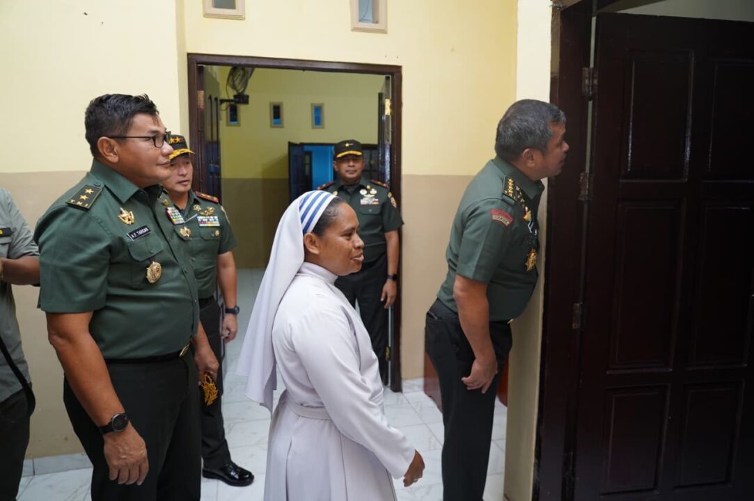 Peduli Masa Depan Bangsa, Kasad Tinjau Renovasi Panti Asuhan di Kupang