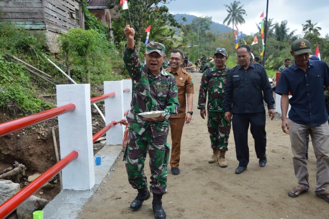 Satgas Yonzipur I/DD Rampungkan Jembatan Aramco Lubuk Raya di Padangsidimpuan