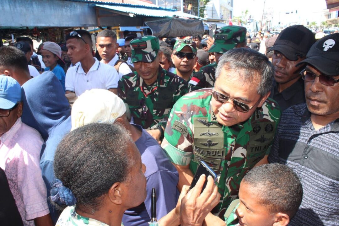 Kasad Dampingi Wapres Pastikan Program Pemerintah Menyentuh Masyarakat Papua