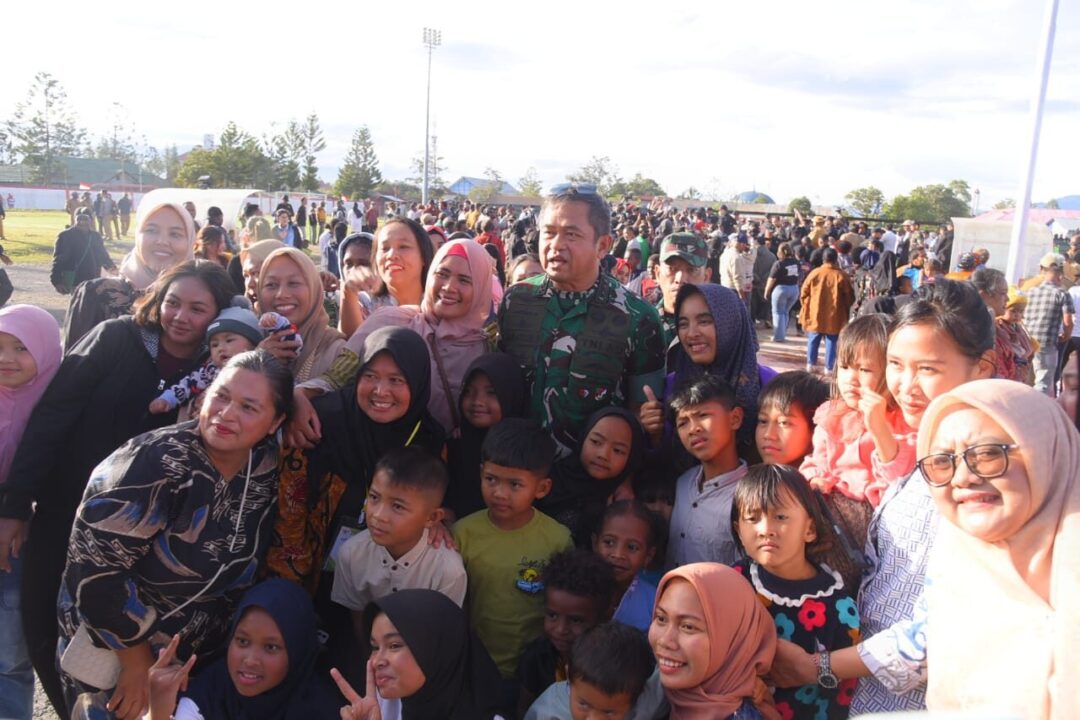 Kasad Dampingi Wapres Pastikan Program Pemerintah Menyentuh Masyarakat Papua