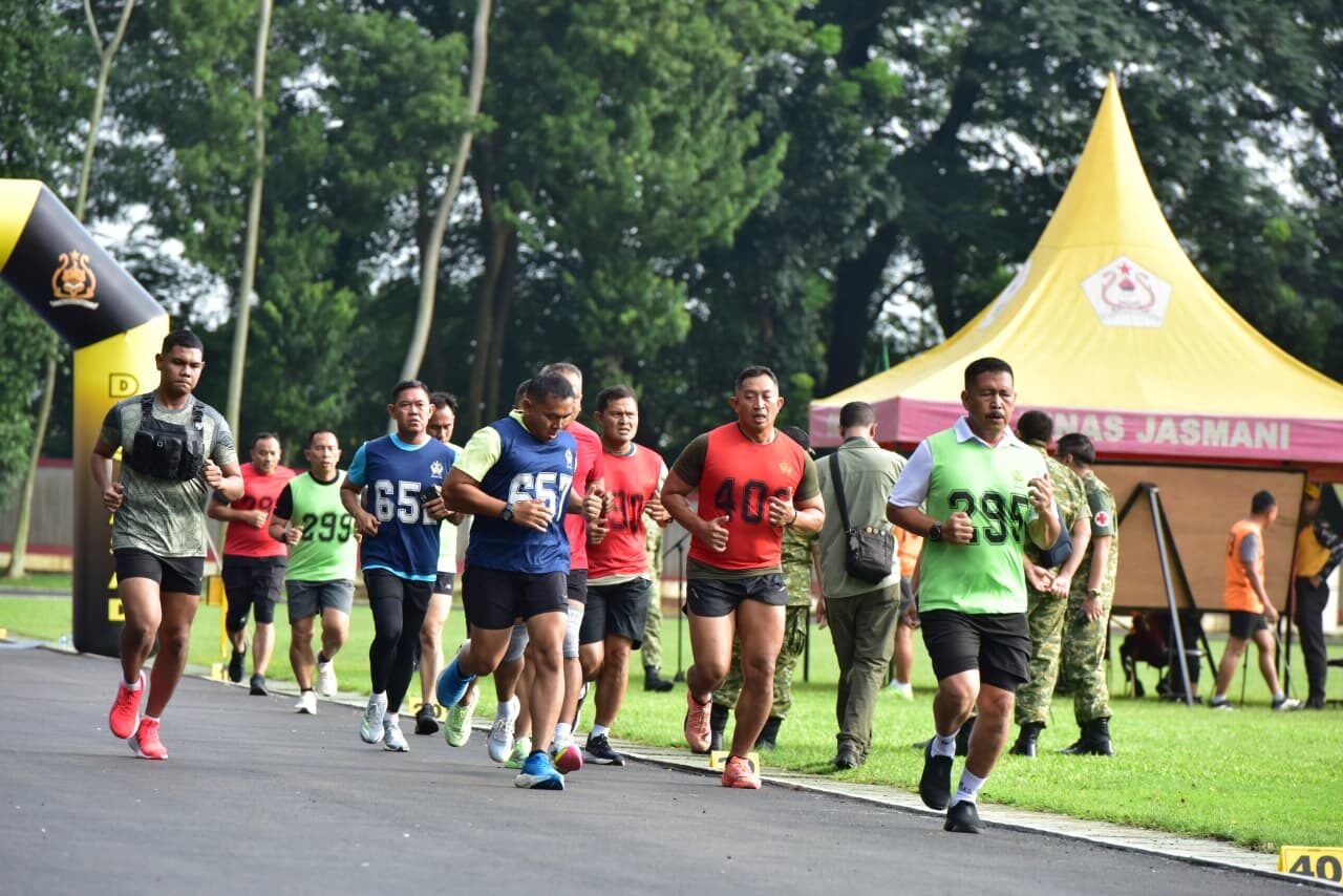Pemimpin Harus Jadi Teladan: TNI AD Uji Kemampuan Jasmani dan Militer Pati hingga Danyon