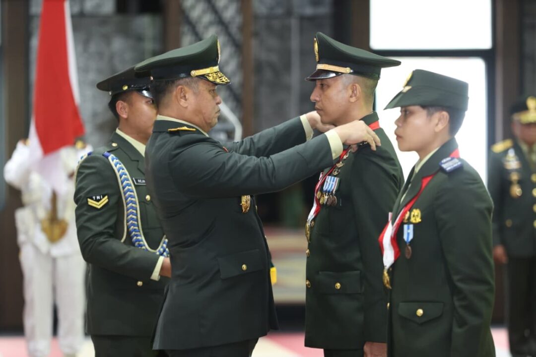 Kasad Lantik 20 Perwira Khusus TNI AD Berprestasi di Bidang Olahraga