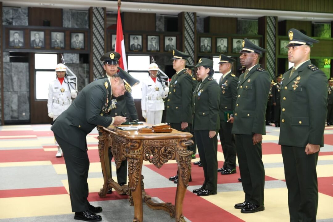 Kasad Lantik 20 Perwira Khusus TNI AD Berprestasi di Bidang Olahraga