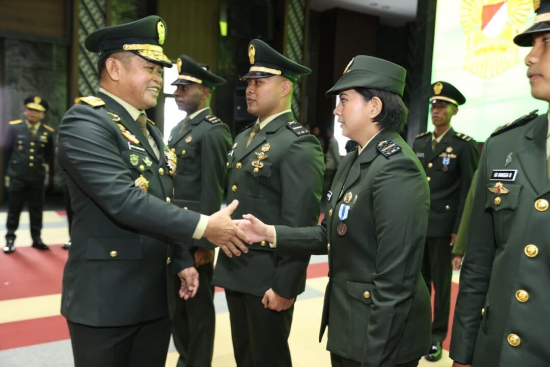 Kasad Lantik 20 Perwira Khusus TNI AD Berprestasi di Bidang Olahraga