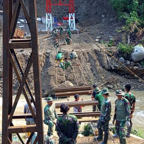 Tembus 51 Persen, TNI Kebut Pembangunan Jembatan Gantung Burni Bius di Medan Sulit