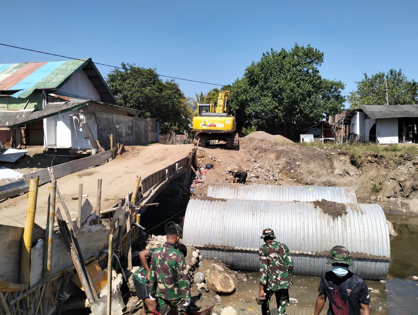 Percepat Konektivitas Wilayah, Kodam IM Lanjutkan Pembangunan Jembatan Armco di Aceh