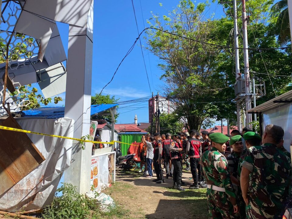 Pasca Gempa M 7,6, TNI AD Sigap Bantu Warga Terdampak di Sulawesi Utara