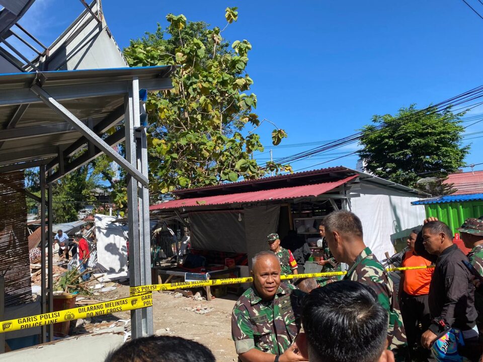 Pasca Gempa M 7,6, TNI AD Sigap Bantu Warga Terdampak di Sulawesi Utara