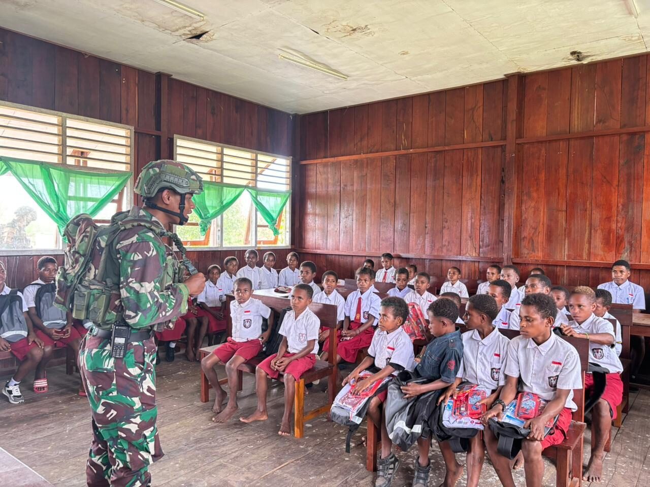 Langkah Kecil Satgas Yonif 753/AVT untuk Masa Depan Anak Papua