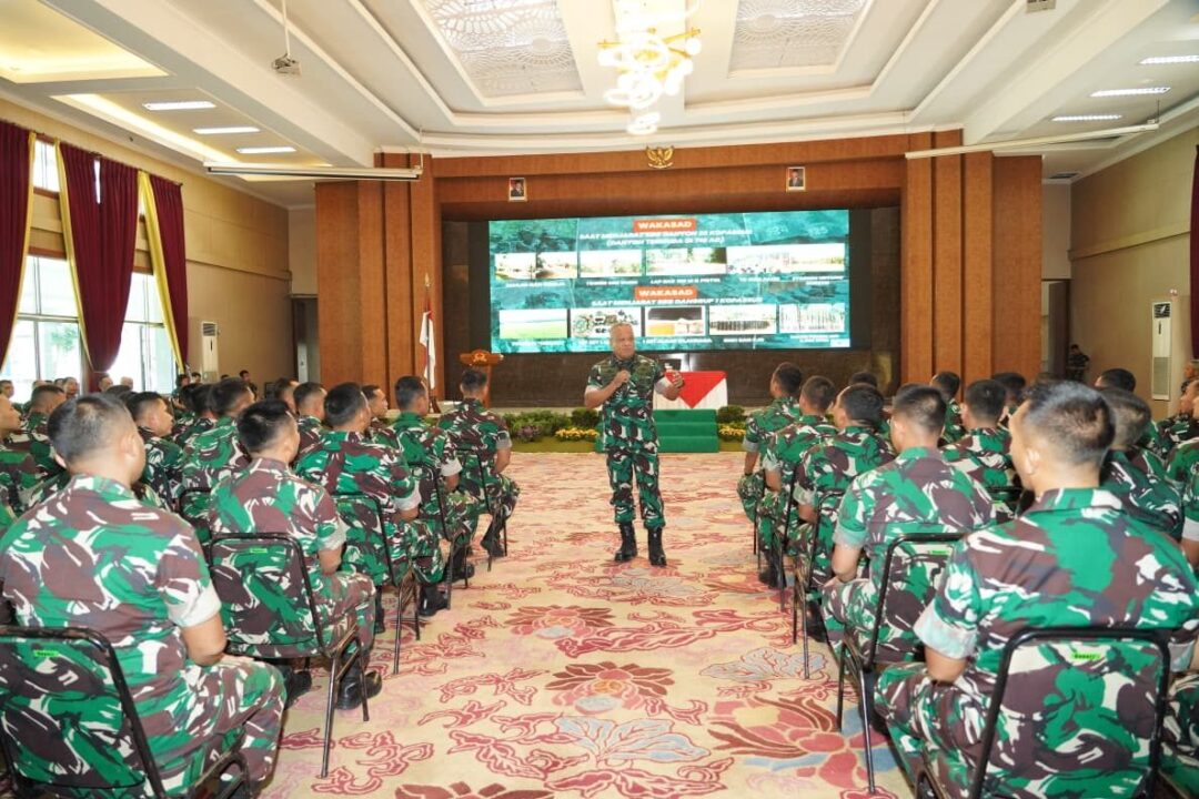 Tekankan Kepemimpinan Humanis, Wakasad: Komandan Harus Dekat dengan Prajurit