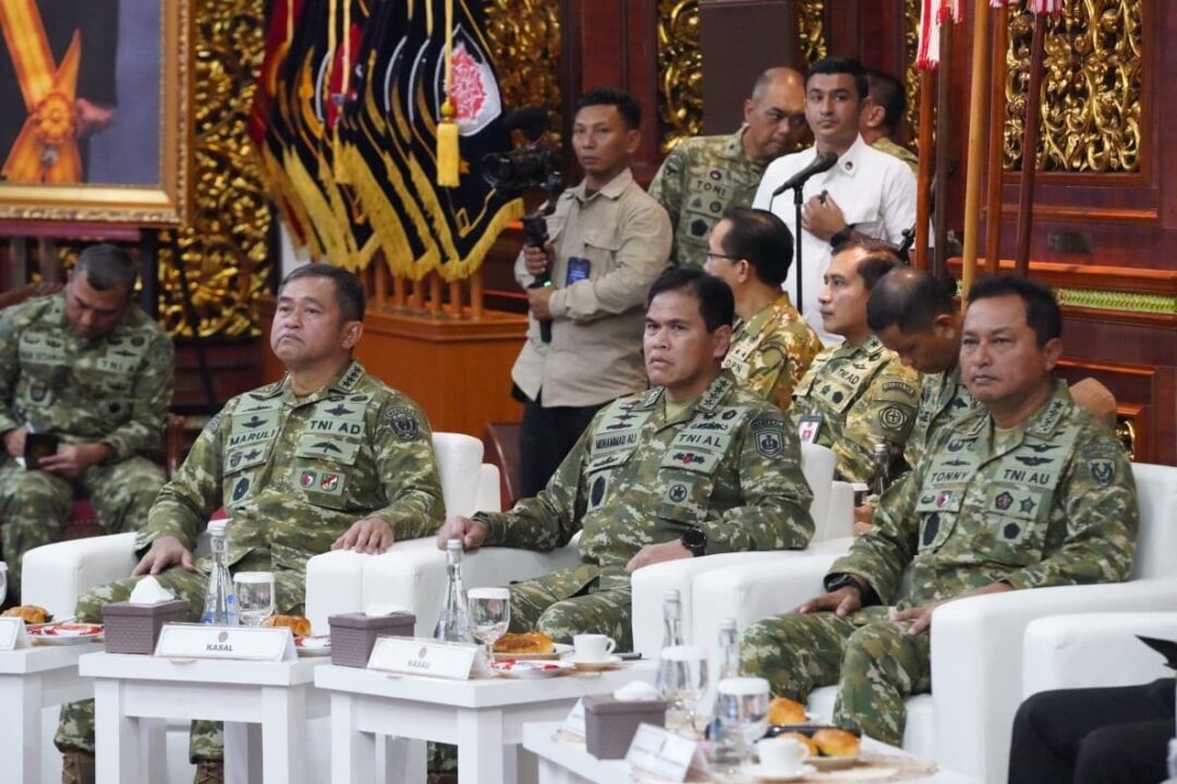 Perkuat Sinergi Pertahanan Negara, Kasad Hadiri Pertemuan Purnawirawan